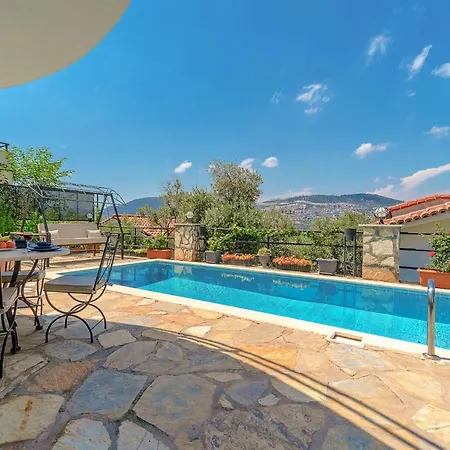Stunning Sea View With Private Pool Villa *