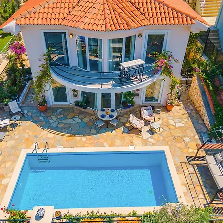 Stunning Sea View With Private Pool فيلة كالكان